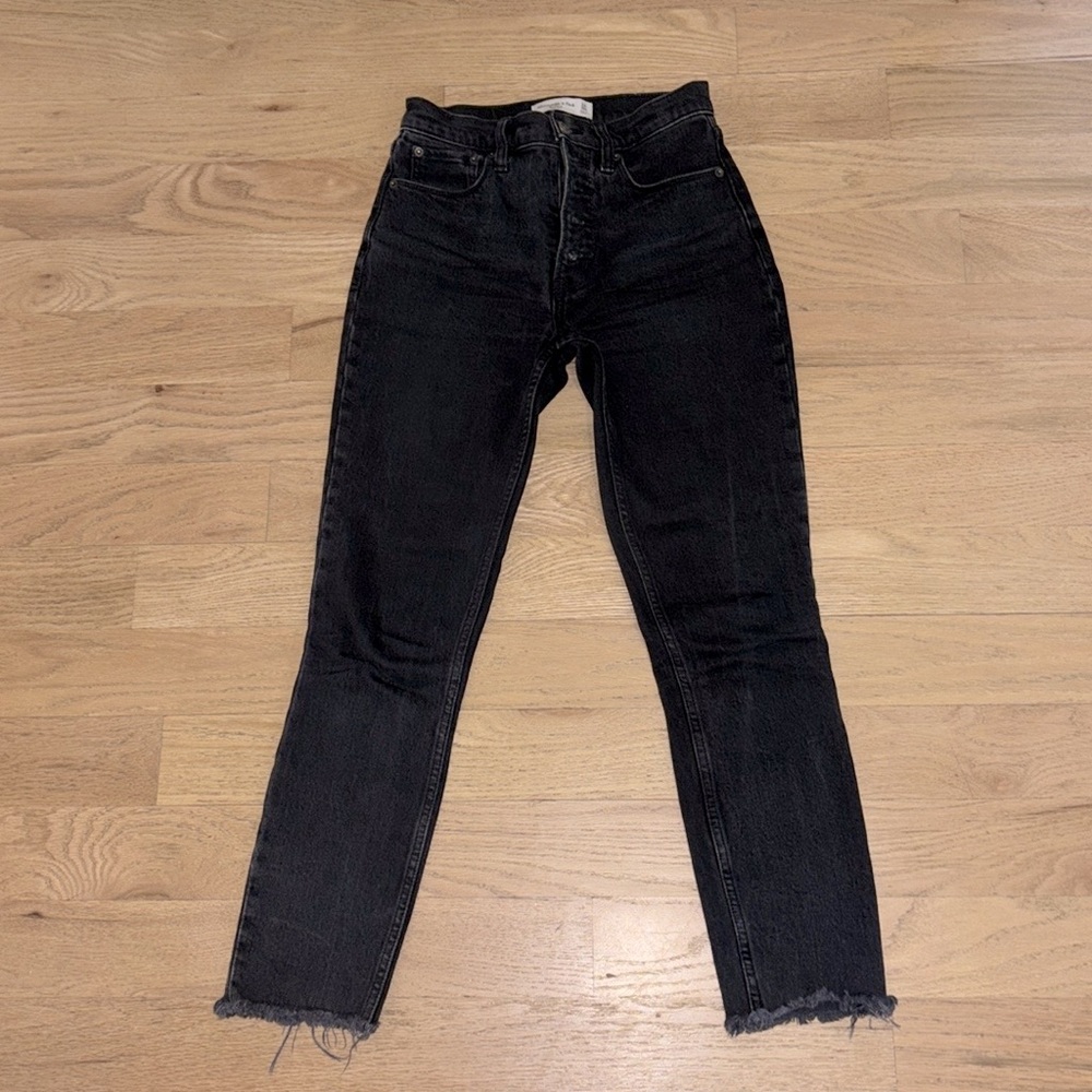 Abercrombie & Fitch The Skinny High Rise Jeans